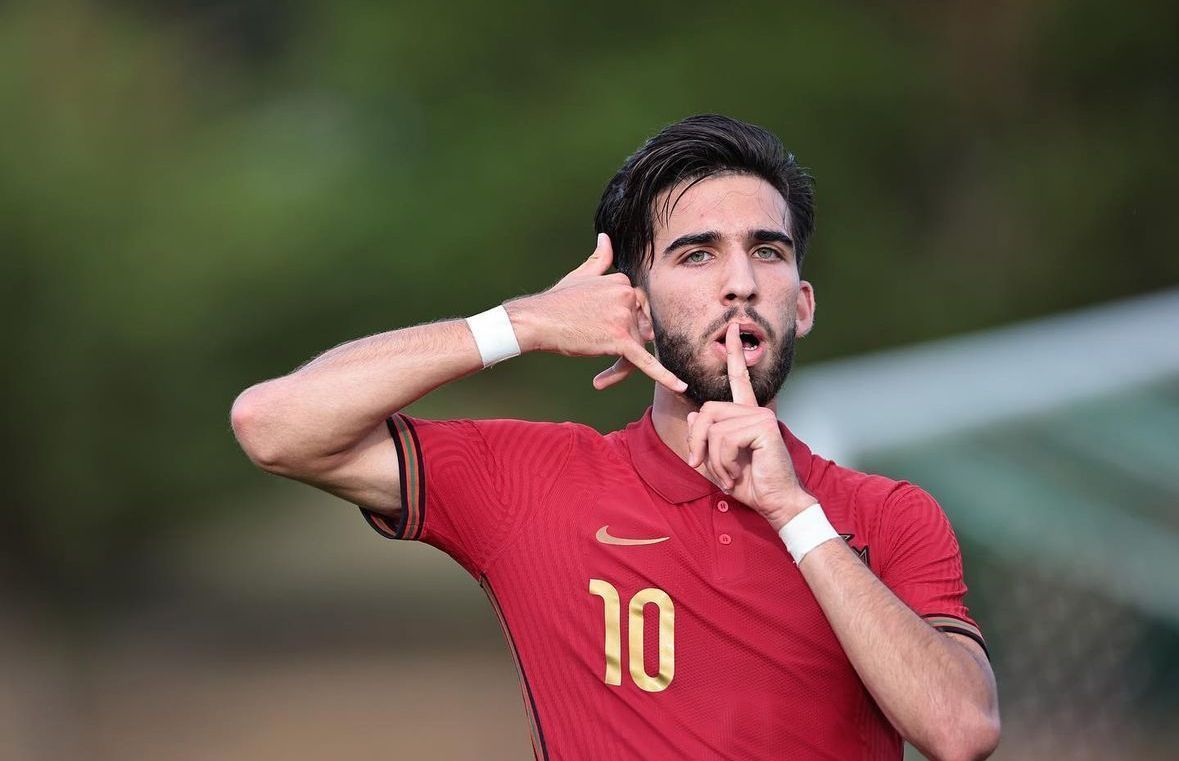 Corinthians contrata promessa ex-Wolfsburg e seleção de Portugal
