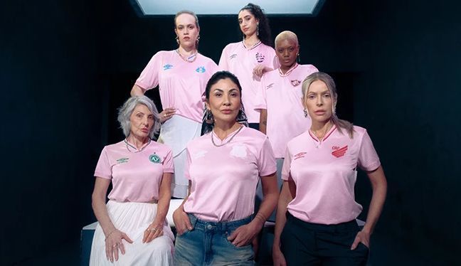 Clubes brasileiros lançam uniformes em homenagem ao Outubro Rosa; veja fotos