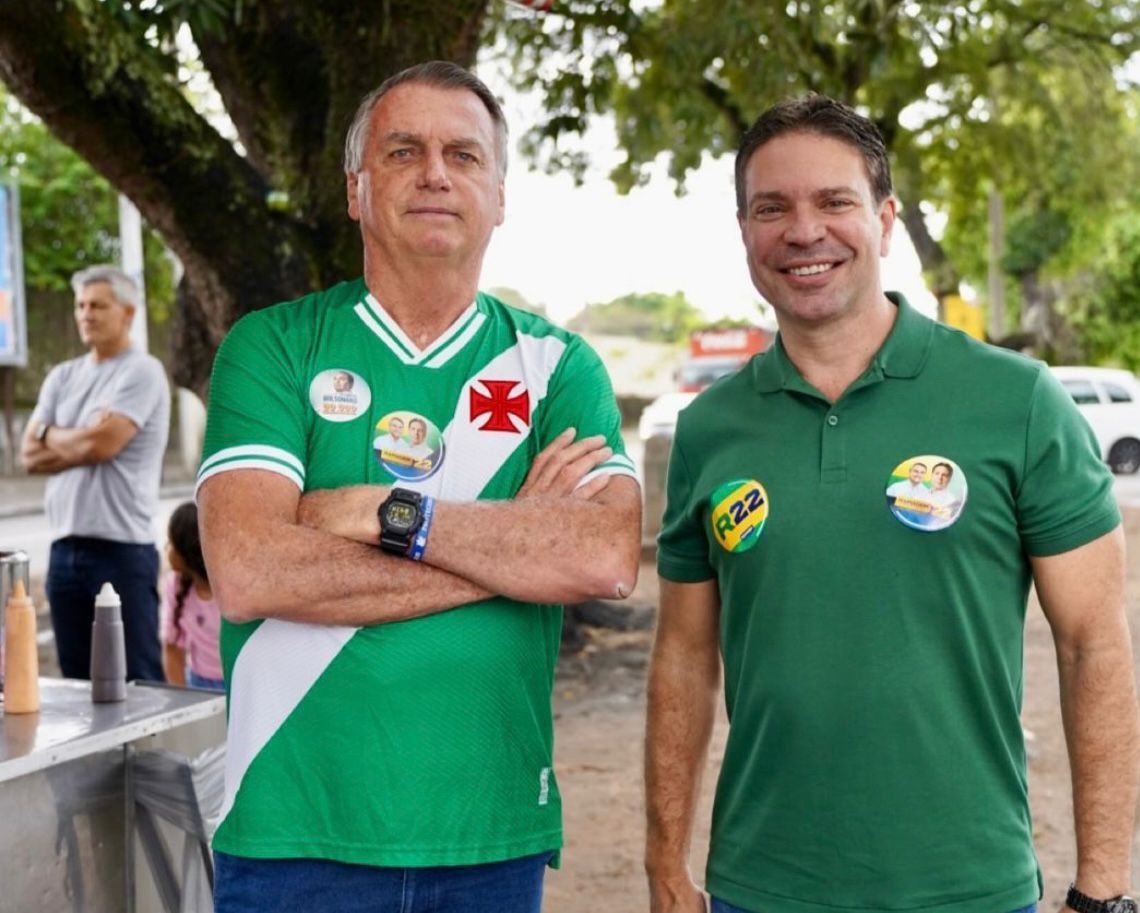 Bolsonaro e Ramagem devem assistir ao jogo do Vasco, em São Januário