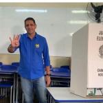 Heron Guimarães vota em Betim, se encontra com atual prefeito e diz estar preparado para apuração