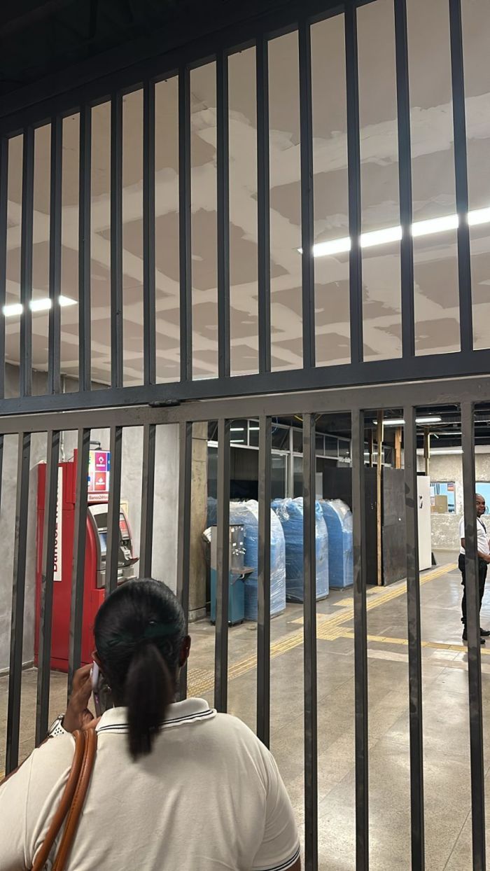 Estação Carlos Prates foi fechada devido ao alto número de passageiros
