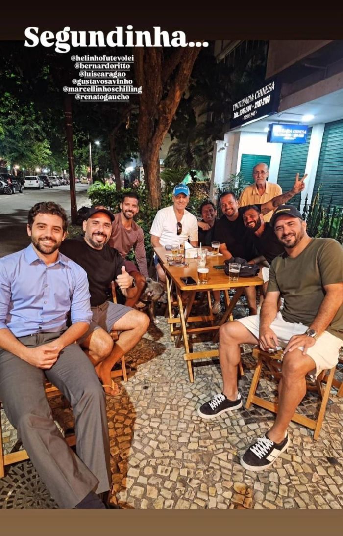Emprésario publica foto de Renato Portaluppi em bar em dia de treino do Grêmio