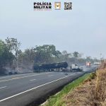 Vídeo: veja momento em que caminhão-tanque é consumido pelas chamas após explodir na BR-135