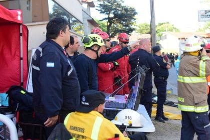 Prédio de dez andares desabou na cidade Villa Gesell, na Argentina