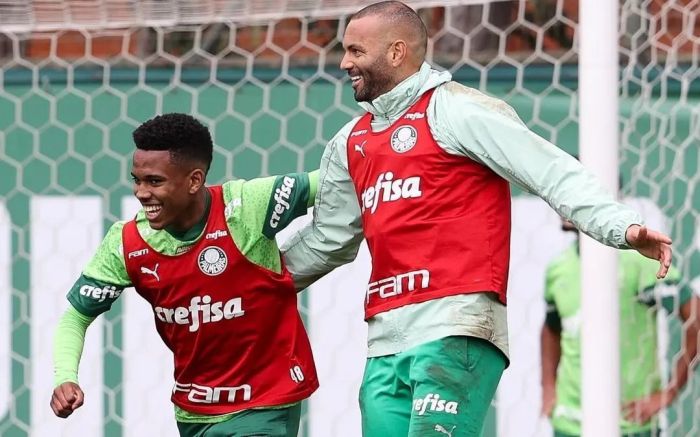 Estêvão e Weverton foram chamados por Dorival Júnior
