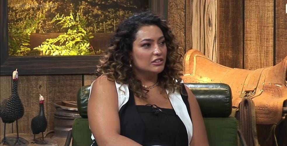 A Fazenda 16: Camila pede desculpas a Sacha após ver imagens de suposto empurrão em Fernanda; entenda