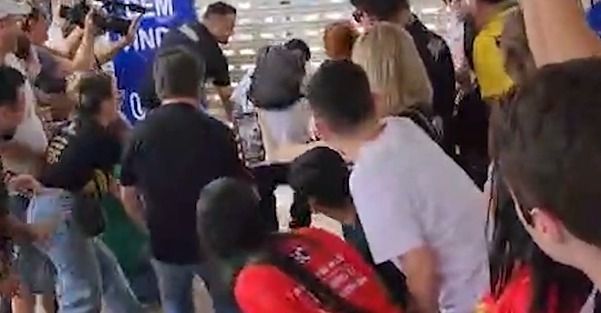 Enem 2024: multidão segura portão e candidato 'atrasado' entra por fresta de grade no MT; veja vídeo