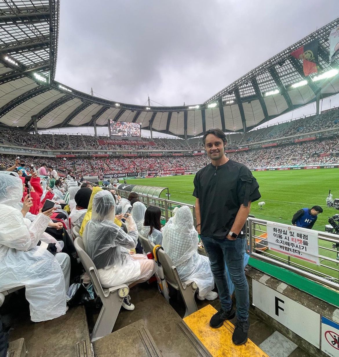 Agente de jogador na mira do Cruzeiro vai à Toca II e assiste a jogo no Mineirão