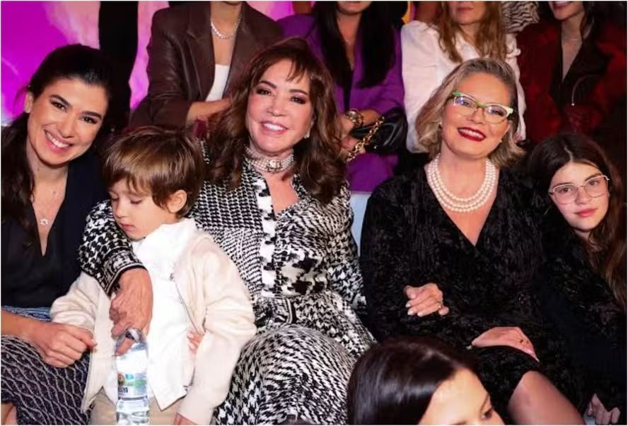 Família do apresentador Silvio Santos marca presença no primeiro Teleton após sua morte