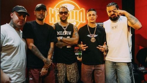 Corinthians: Depay e Mc Hariel dividem estúdio, e fãs apostam em feat musical