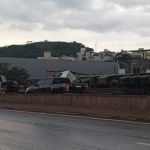 Acidente entre caminhão e carreta complica o trânsito no Anel Rodoviário de BH
