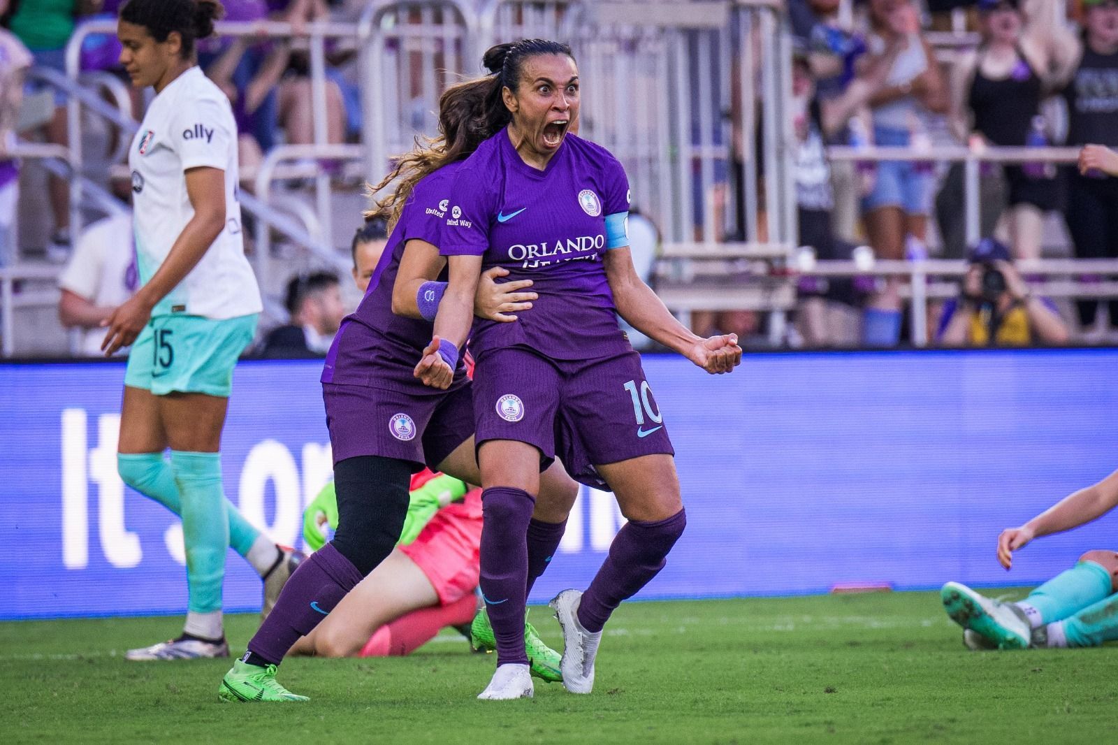 Marta marca golaço e Orlando Pride se classifica para a final da NWSL
