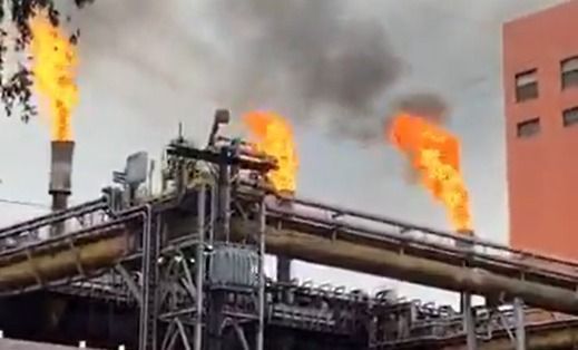 Queda de energia provoca estrondo e labaredas em siderúrgica na Grande Vitória
