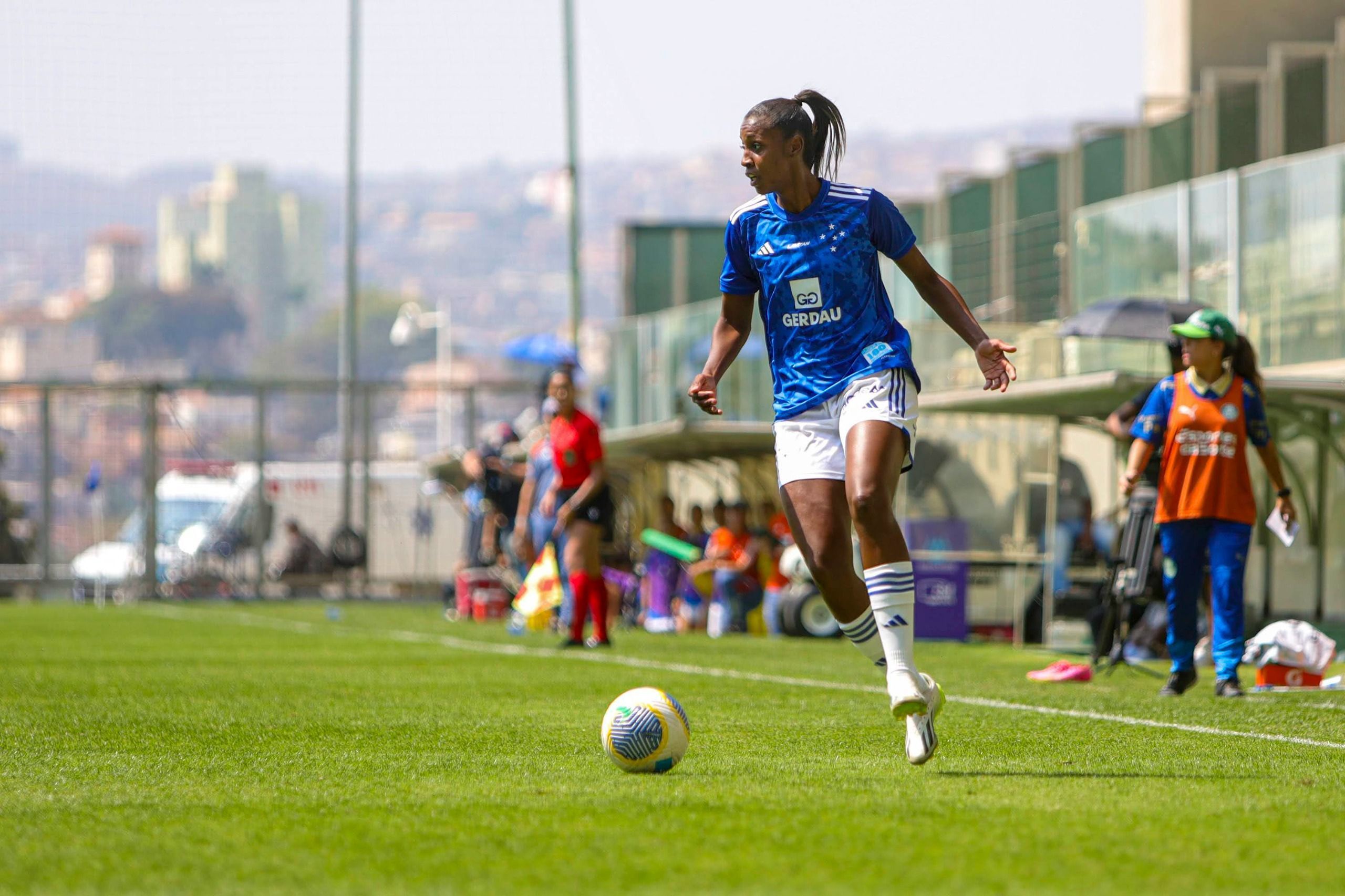 Tipa, do Cruzeiro, celebra hat-trick na semifinal e projeta duelo contra o América
