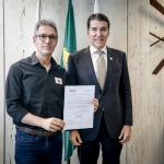 Jarbas Soares entrega lista-tríplice para procurador-geral de MG a Romeu Zema