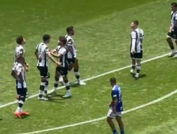 André Ramalho comenta discussão com Garro em vitória do Corinthians: 'Totalmente normal'