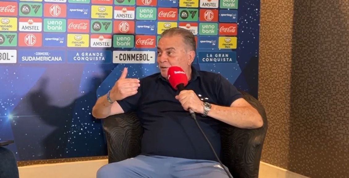 Diretor do Cruzeiro revela bastidores de reunião com jogadores: 'Muita emoção'