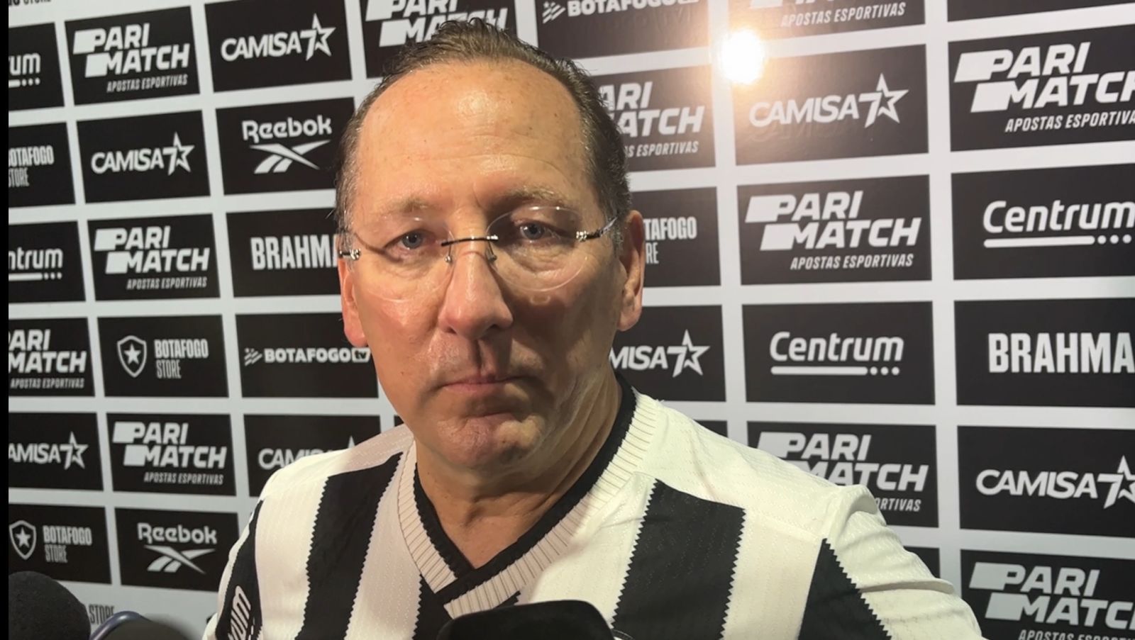 John Textor alerta investidores para imbróglio no Botafogo: 'Sou o dono'