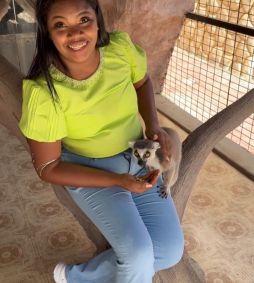 Davi e Raquel Brito conhecem animais exóticos