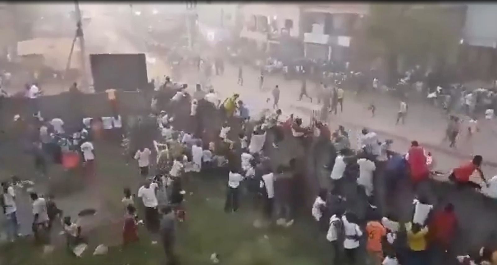 Vídeo: briga em estádio na Guiné deixa mais de 50 mortos