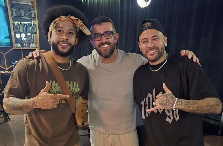Memphis se encontra com Neymar, e empresário reage: ‘Imagina no Coringão’