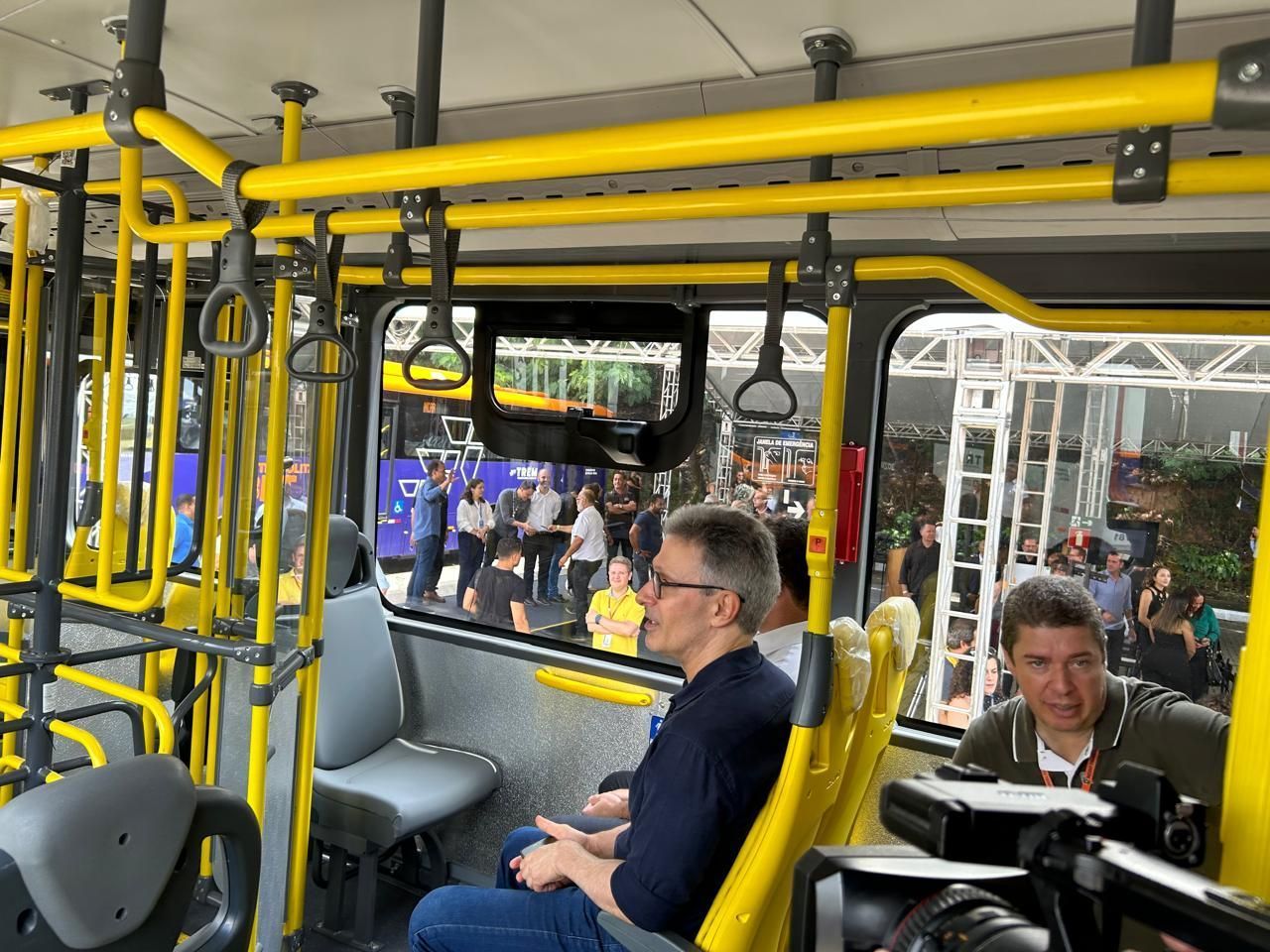 Governo Zema entrega primeiro lote de novos ônibus para transporte na Região Metropolitana de BH