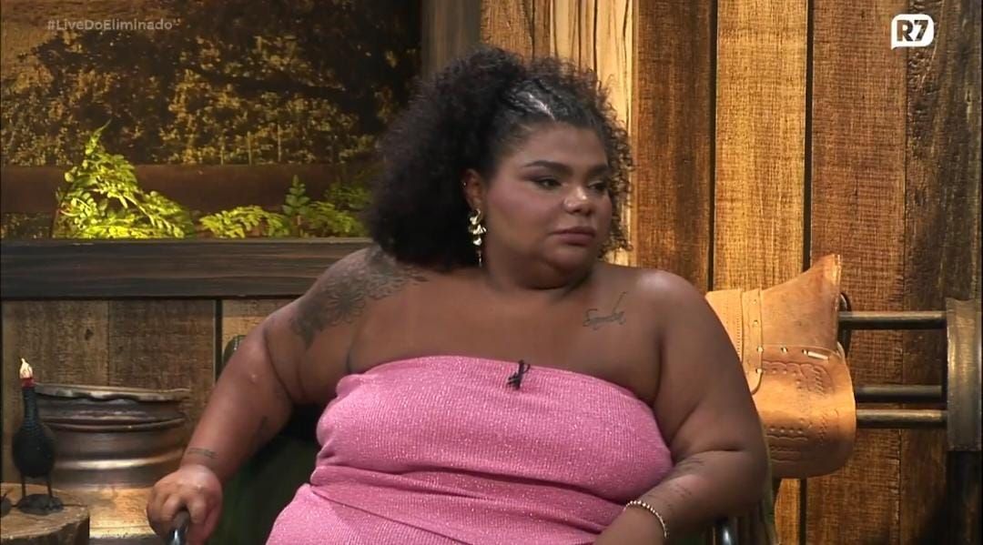 Flora critica 'fanatismo' por Sasha em A Fazenda 16: “Não aguentariam três dias em casa”