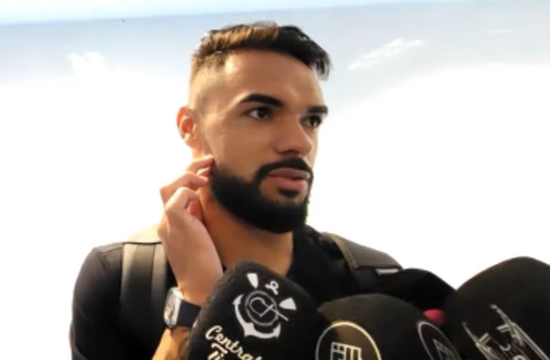Raniele destaca altos e baixos no Corinthians, mas ressalta: 'Viveria tudo de novo'