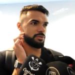 Raniele destaca altos e baixos no Corinthians, mas ressalta: 'Viveria tudo de novo'