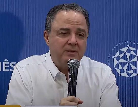 'Lula está bem e conversando', diz médico do presidente