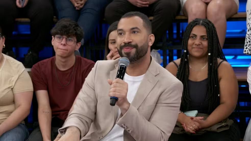 Gil do Vigor recebe apoio de famosos após perder meio milhão de seguidores