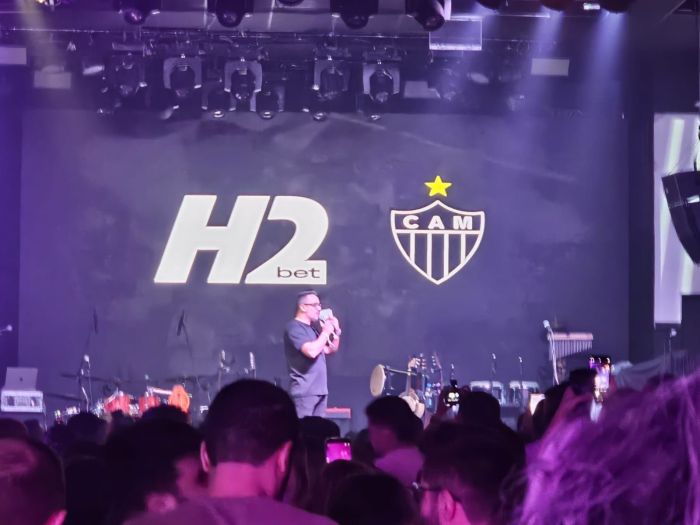 CEO do Grupo H2 Club Ueltom Lima Gomes anunciou acordo para funcionários nesta quarta (18) CEO do Grupo H2 Club Ueltom Lima Gomes anunciou acordo para funcionários nesta quarta (18)