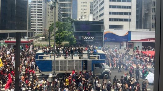 Avenida Paulista tem manifestação contra a escala 6x1 | CNN Brasil