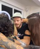 Juliette e Kaique fazem tatuagem de casal