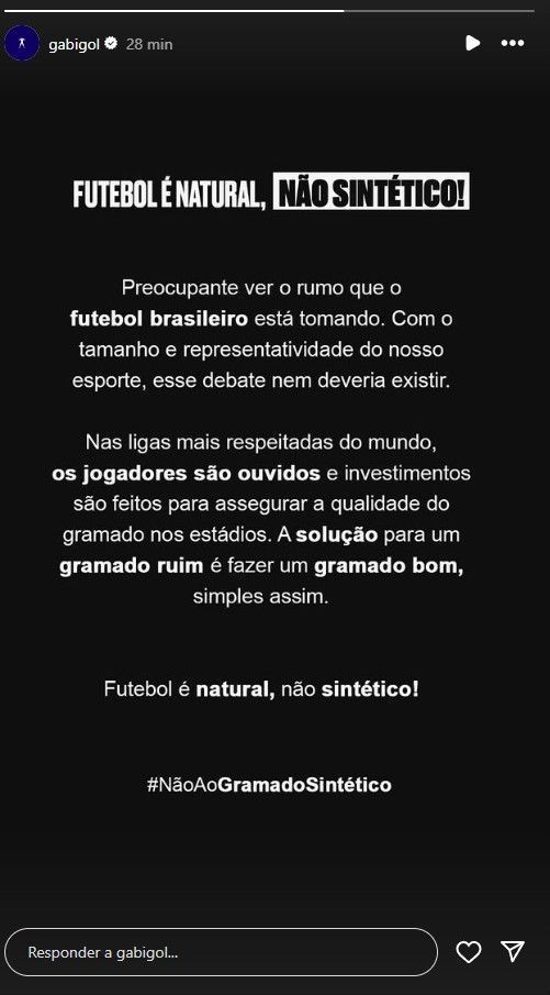 Gabigol publicou posicionamento contrário ao gramado sintético