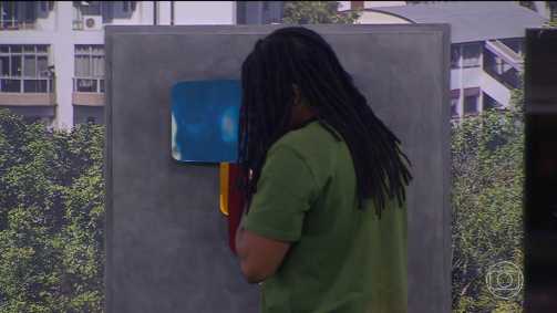 Diogo Almeida atende o Big Fone