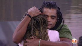 Diogo Almeida atende o Big Fone