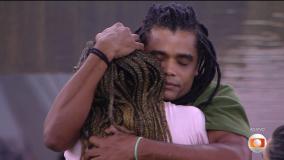 Diogo Almeida atende o Big Fone