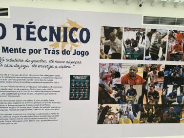Veja fotos da exposição Fundamentos do Basquete