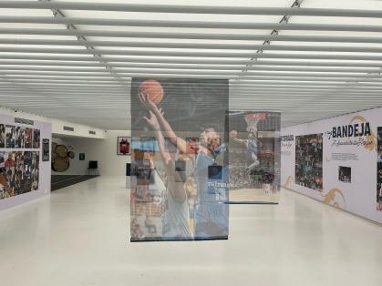 Veja fotos da exposição Fundamentos do Basquete