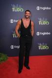 Elenco de 'Vale Tudo' se reúne em festa de lançamento do remake