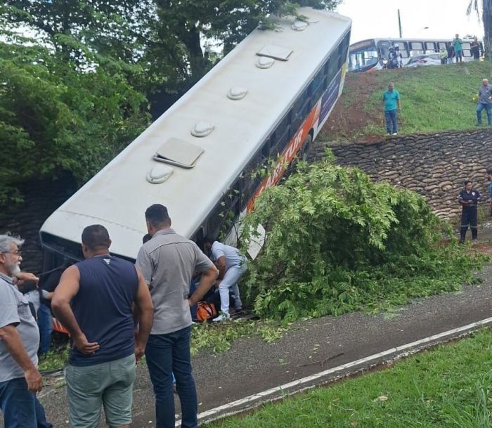 Ônibus Queda Ipatinga