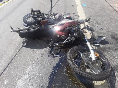 Dupla é presa ao fugir de guardas e causar acidente na av. Cristiano Machado, em BH
