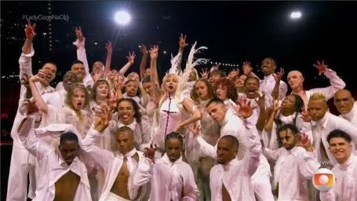 Lady Gaga faz show histórico no Rio de Janeiro