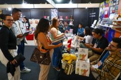 Primeiro dia da Bienal Mineira do Livro levou multidão de leitores ao Centerminas Expo, em Belo Horizonte
