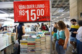 Primeiro dia da Bienal Mineira do Livro levou multidão de leitores ao Centerminas Expo, em Belo Horizonte