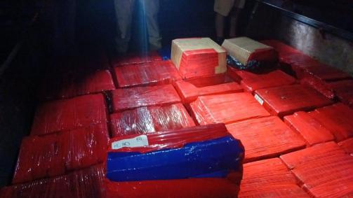 Homem é preso por transportar 864 kg de maconha na caçamba de caminhão em Minas