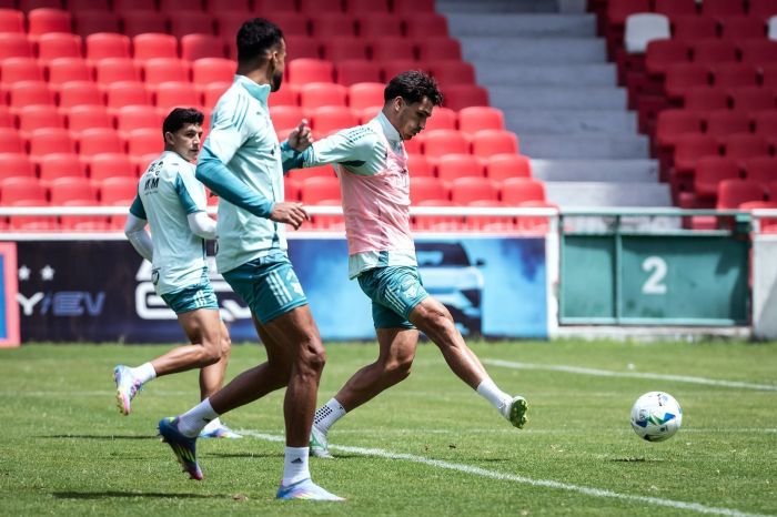 Veja fotos do treino do Cruzeiro no Estádio Casa Blanca, nesta terça-feira (6)