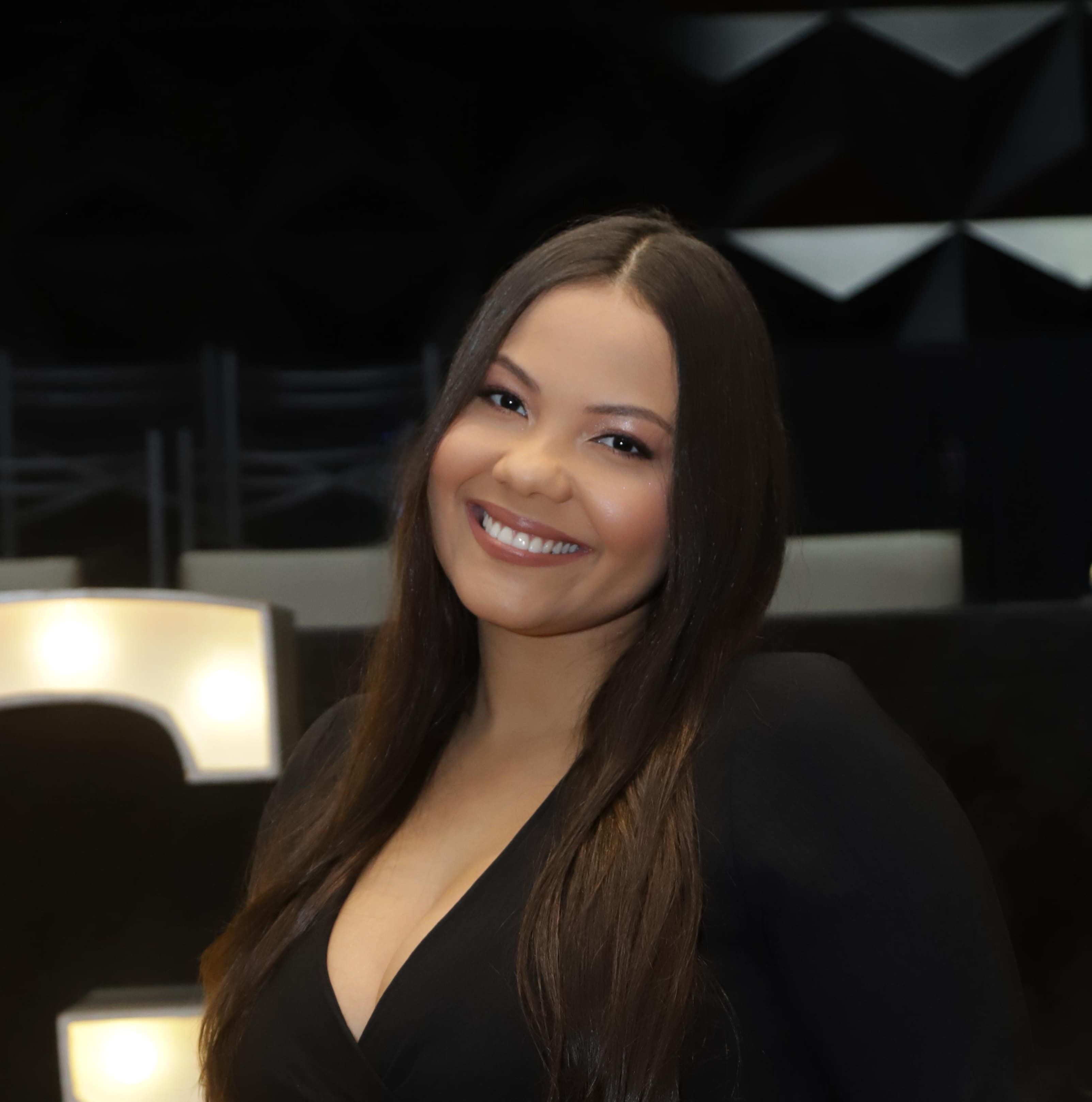 Rúbia Layane (*)