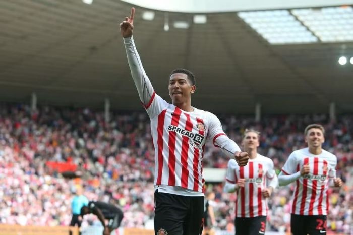 Jobe Bellingham, irmão de Jude Bellingham, atuando pelo Sunderland